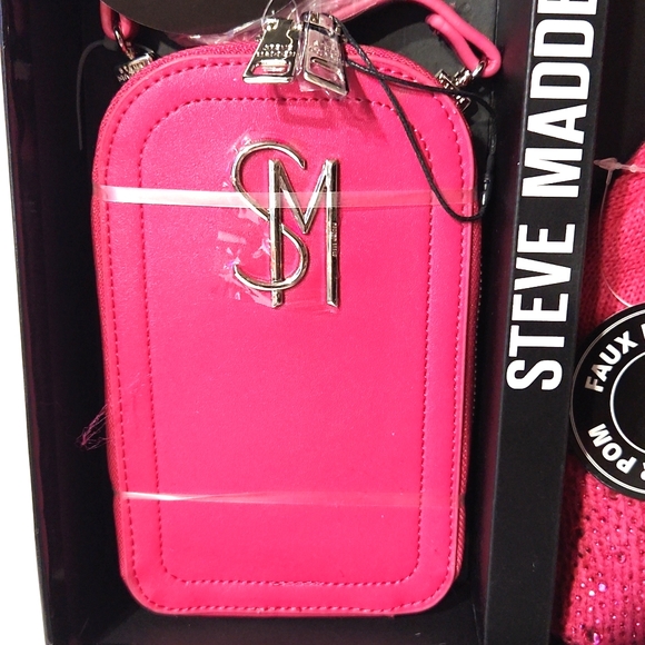 NWT! Steve Madden Phone Crossbody & Rhinestone Winter Hat 2 Pc Set Fushia Pink - Picture 7 of 10